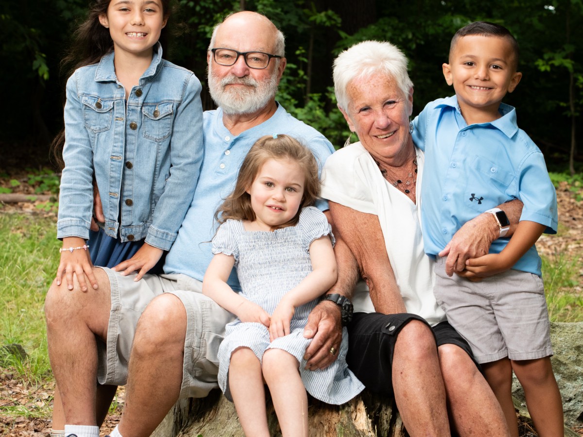 Capturing Generational Love: A Heartwarming Photoshoot at Lincoln Woods Park by Michael&nbsp;McMaugh