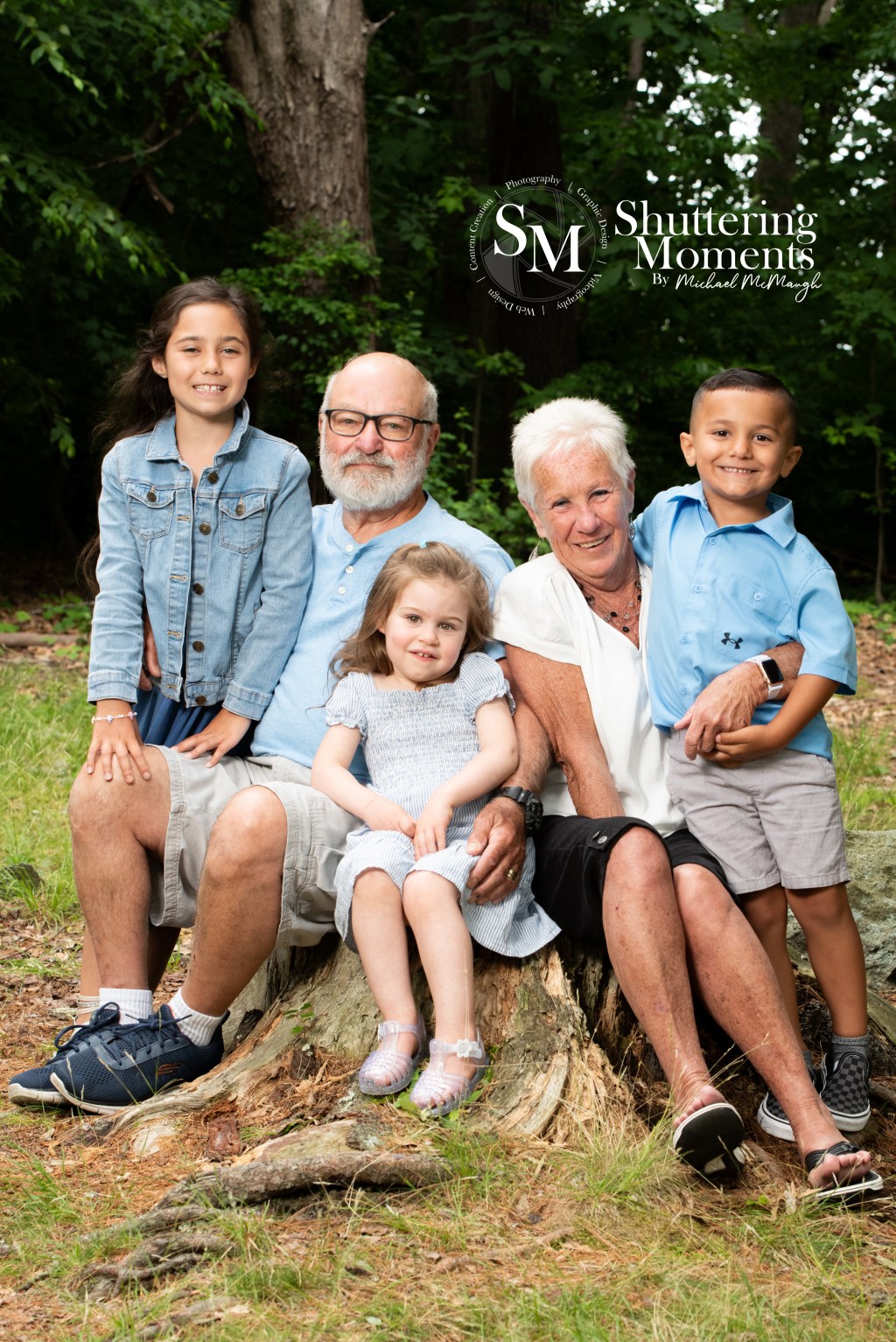 Capturing Generational Love: A Heartwarming Photoshoot at Lincoln Woods Park by Michael&nbsp;McMaugh