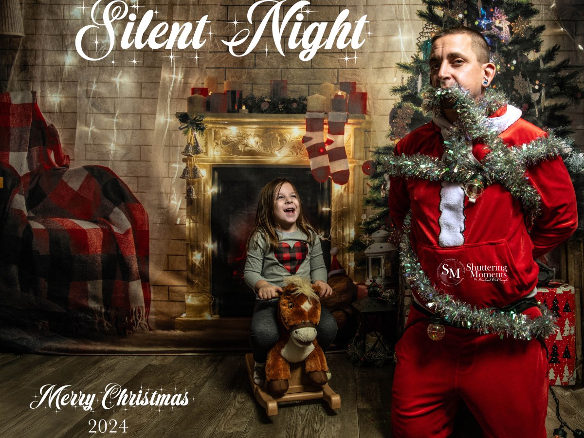 Capture the Magic of the Season with Christmas&nbsp;Portraits!